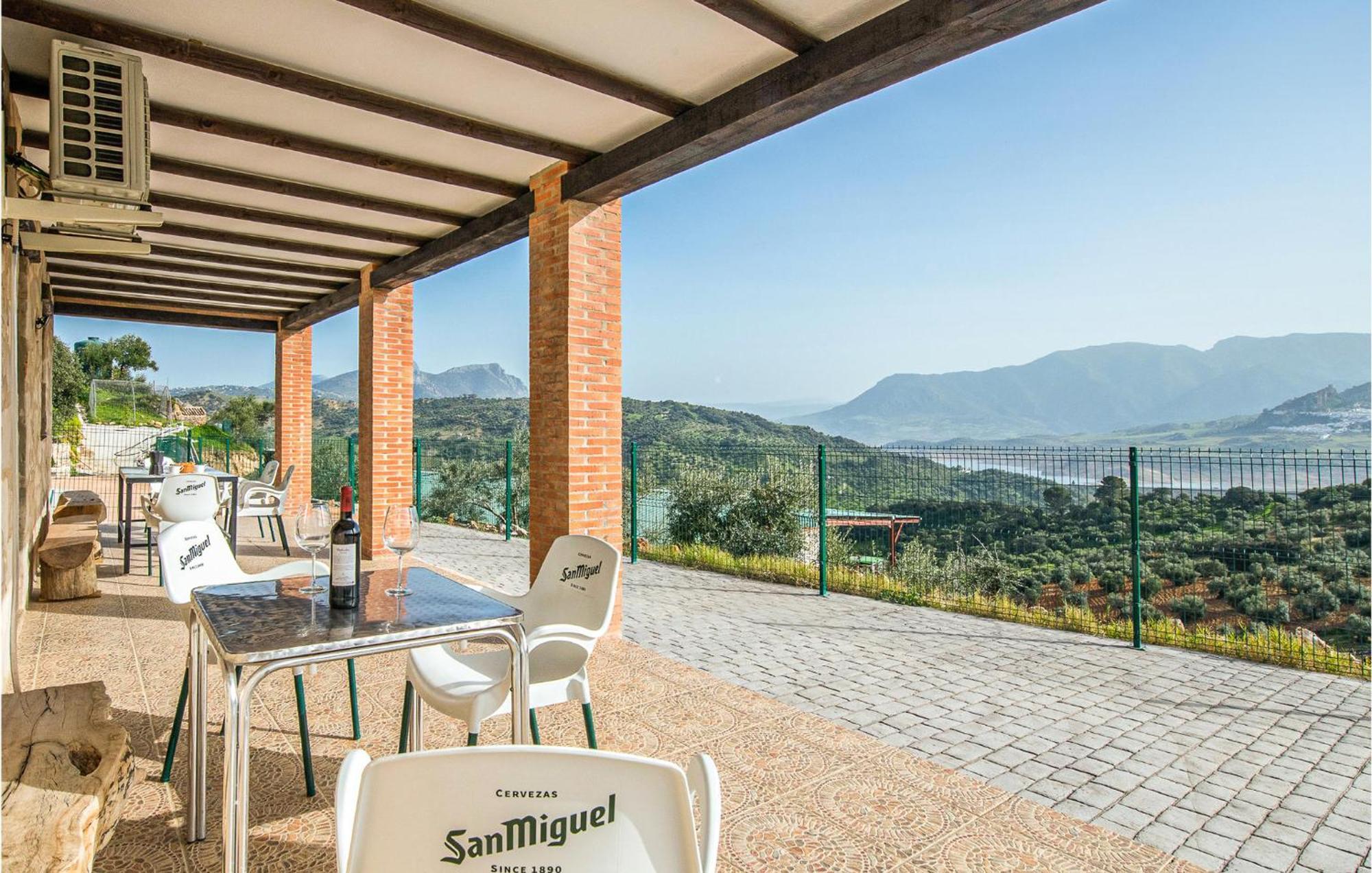 Gorgeous In With Kitchen * Algodonales
